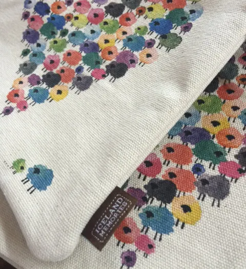 Sheep queen Journey pouch